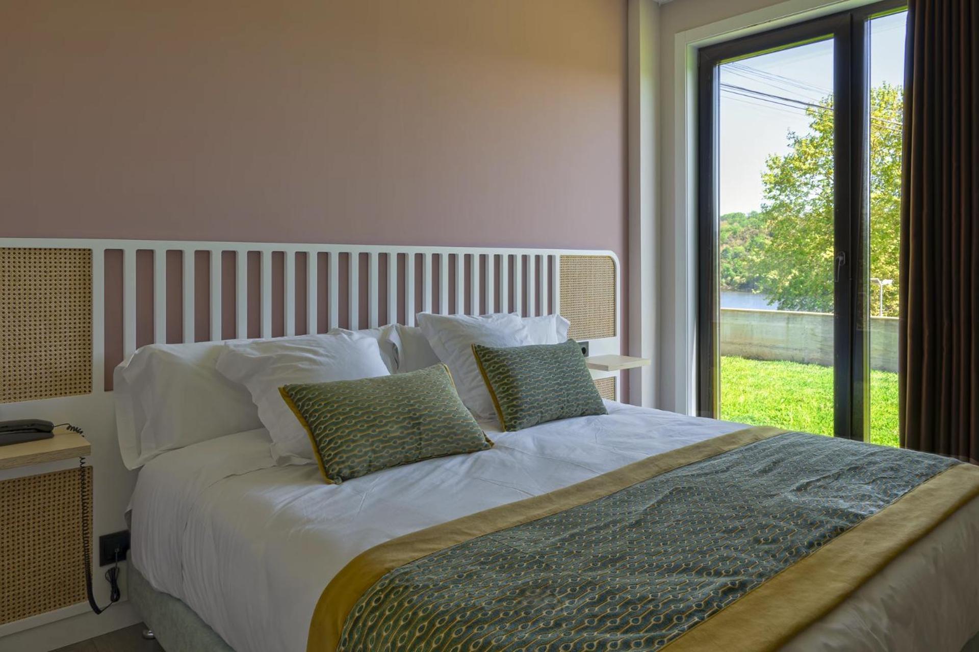 Hotel Portomarin Star ภายนอก รูปภาพ