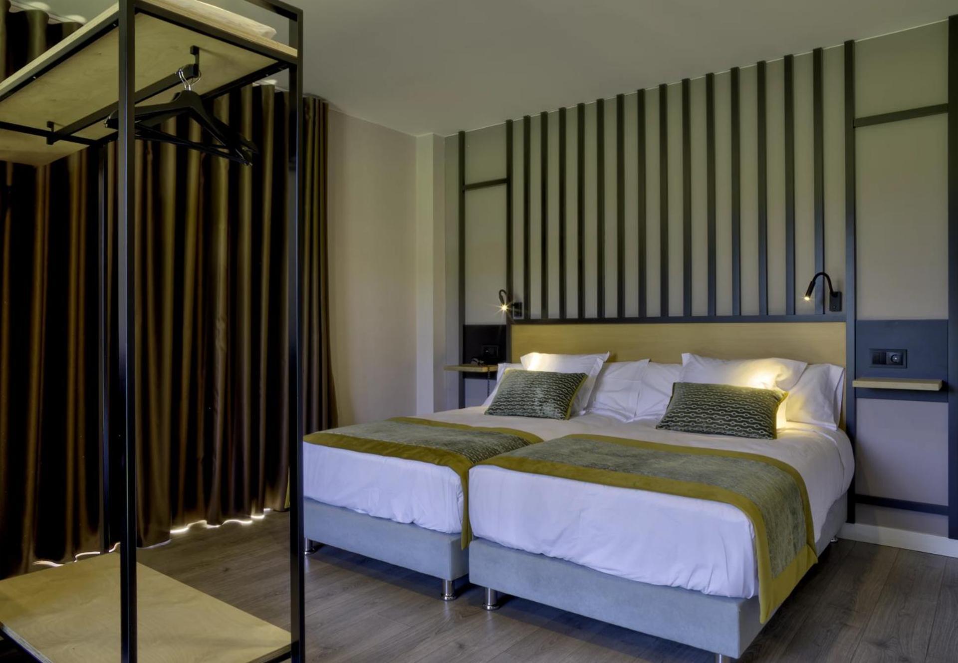 Hotel Portomarin Star ภายนอก รูปภาพ