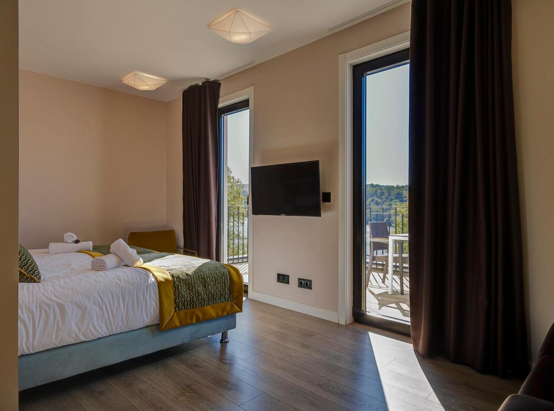Hotel Portomarin Star ภายนอก รูปภาพ